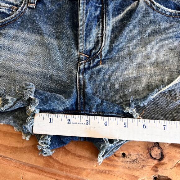 Free People Shorts Womens 26 Denim Cutoff Button Fly Summer Beach Vacation - Picture 11 of 14